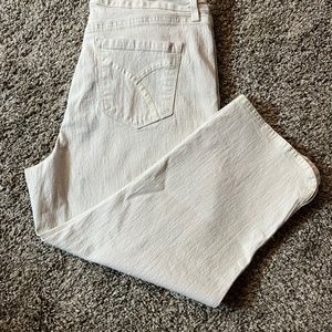 Bandolino Cream Textured Denim Capri